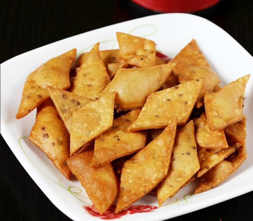 Namak Mattri (Diamond Shape)